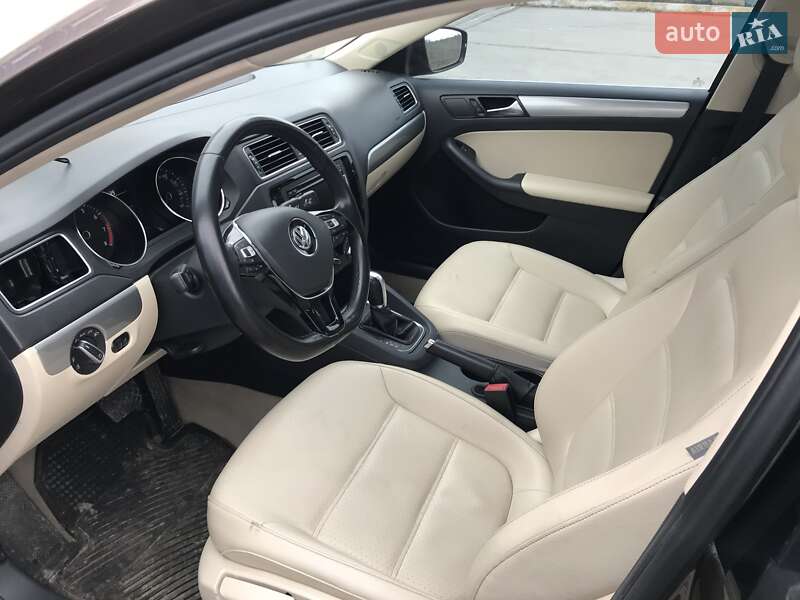Седан Volkswagen Jetta 2015 в Херсоні