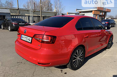 Седан Volkswagen Jetta 2015 в Покровске