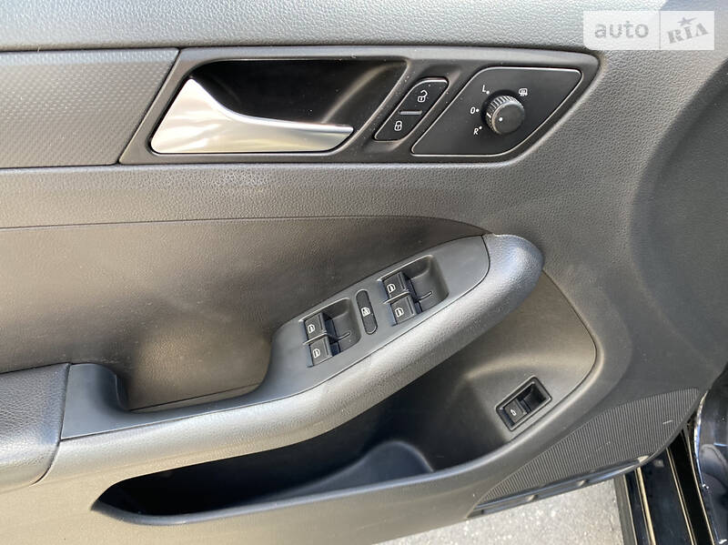 Седан Volkswagen Jetta 2014 в Покровську