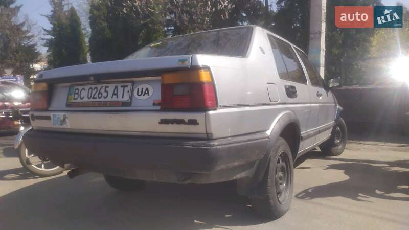 Седан Volkswagen Jetta 1986 в Березному
