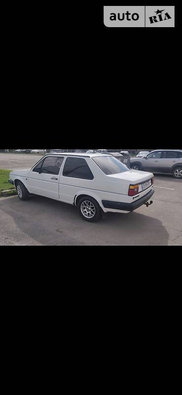 Седан Volkswagen Jetta 1987 в Чернівцях