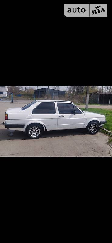 Седан Volkswagen Jetta 1987 в Чернівцях