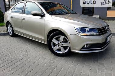 Седан Volkswagen Jetta 2015 в 