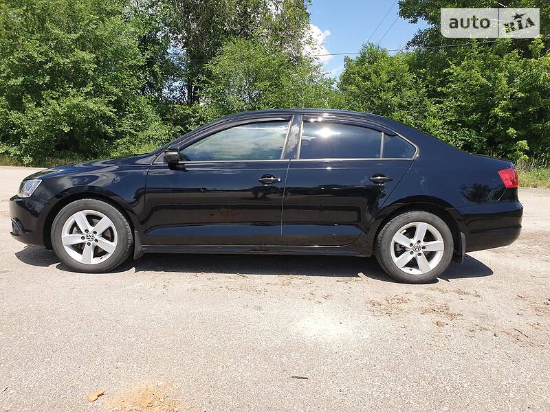 Седан Volkswagen Jetta 2012 в Днепре