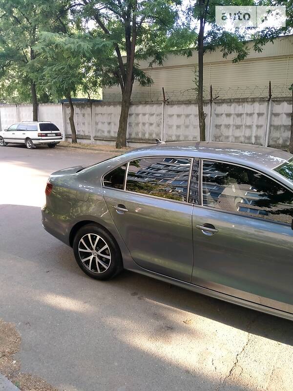 Седан Volkswagen Jetta 2016 в Киеве