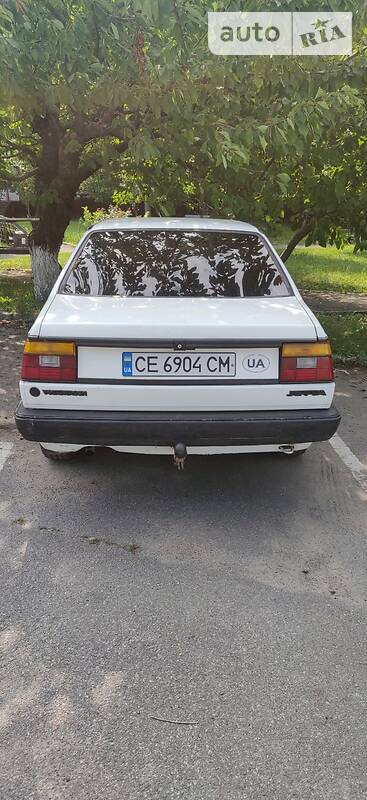 Седан Volkswagen Jetta 1987 в Чернівцях