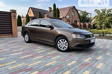 Седан Volkswagen Jetta 2011 в Покровську