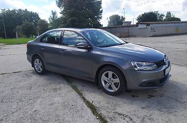 Седан Volkswagen Jetta 2012 в 