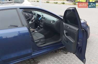 Седан Volkswagen Jetta 2011 в Днепре