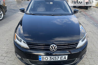 Седан Volkswagen Jetta 2013 в Тернополе