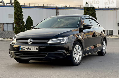 Седан Volkswagen Jetta 2013 в Харькове