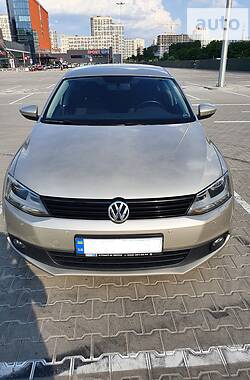 Седан Volkswagen Jetta 2011 в Києві