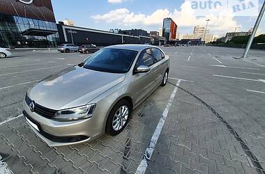 Седан Volkswagen Jetta 2011 в Києві