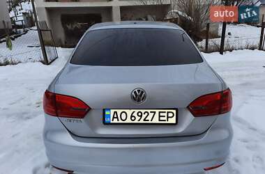 Седан Volkswagen Jetta 2014 в Воловце