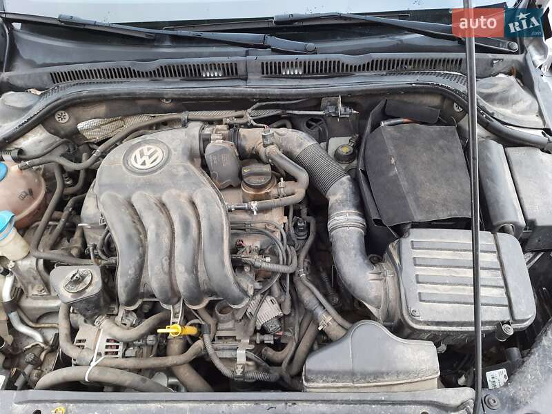 Седан Volkswagen Jetta 2014 в Воловце