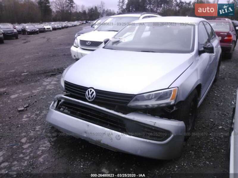 Седан Volkswagen Jetta 2014 в Воловце