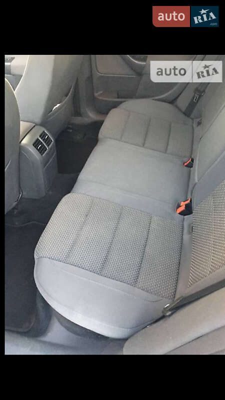 Седан Volkswagen Jetta 2009 в Києві