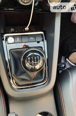 Седан Volkswagen Jetta 2016 в 