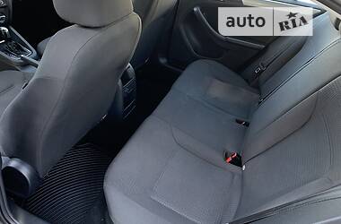 Седан Volkswagen Jetta 2015 в 