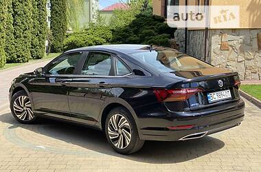 Седан Volkswagen Jetta 2018 в 