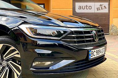 Седан Volkswagen Jetta 2018 в 