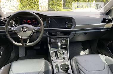 Седан Volkswagen Jetta 2018 в 
