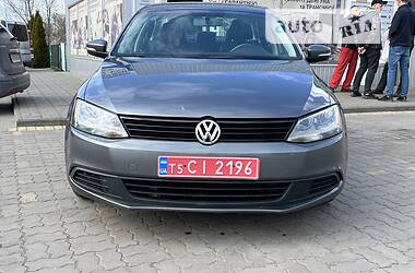 Седан Volkswagen Jetta 2011 в Нововолынске
