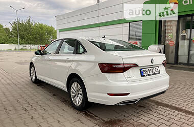 Седан Volkswagen Jetta 2019 в Сумах