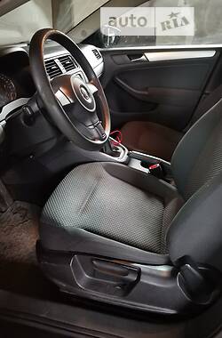 Седан Volkswagen Jetta 2011 в Тернополе