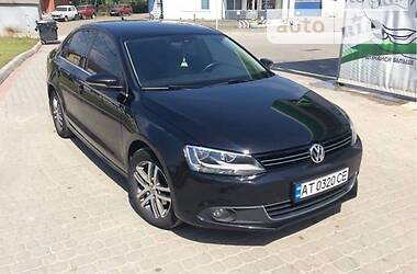 Седан Volkswagen Jetta 2012 в Івано-Франківську