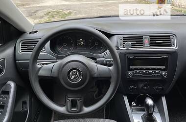 Седан Volkswagen Jetta 2013 в Ромнах