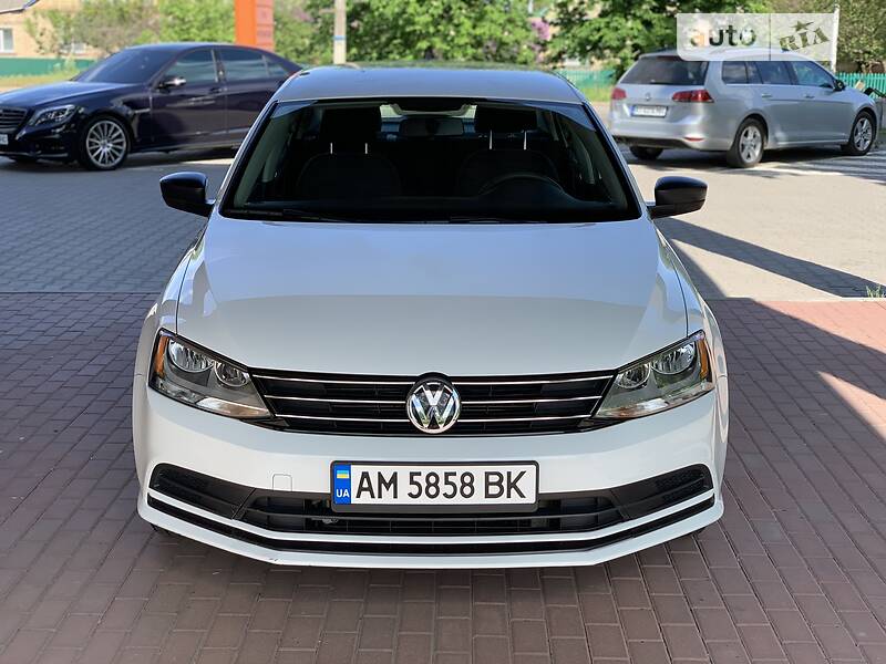 Седан Volkswagen Jetta 2016 в Киеве