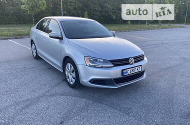 Седан Volkswagen Jetta 2013 в Львове