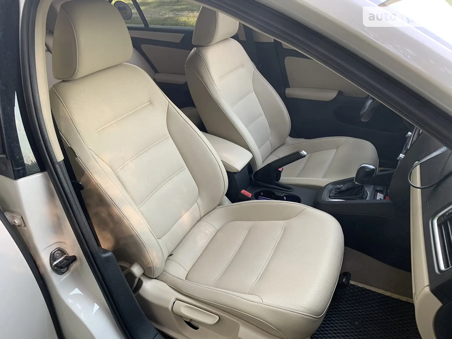 2011 Volkswagen Jetta - мініатюра 16