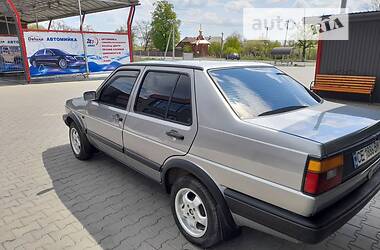 Седан Volkswagen Jetta 1988 в Чернівцях