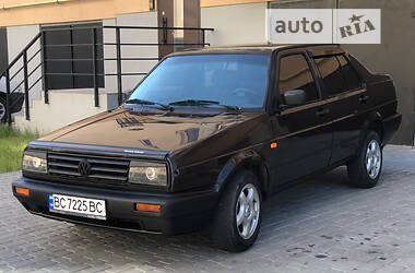 Седан Volkswagen Jetta 1988 в Жовкві