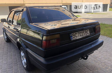 Седан Volkswagen Jetta 1988 в Жовкві