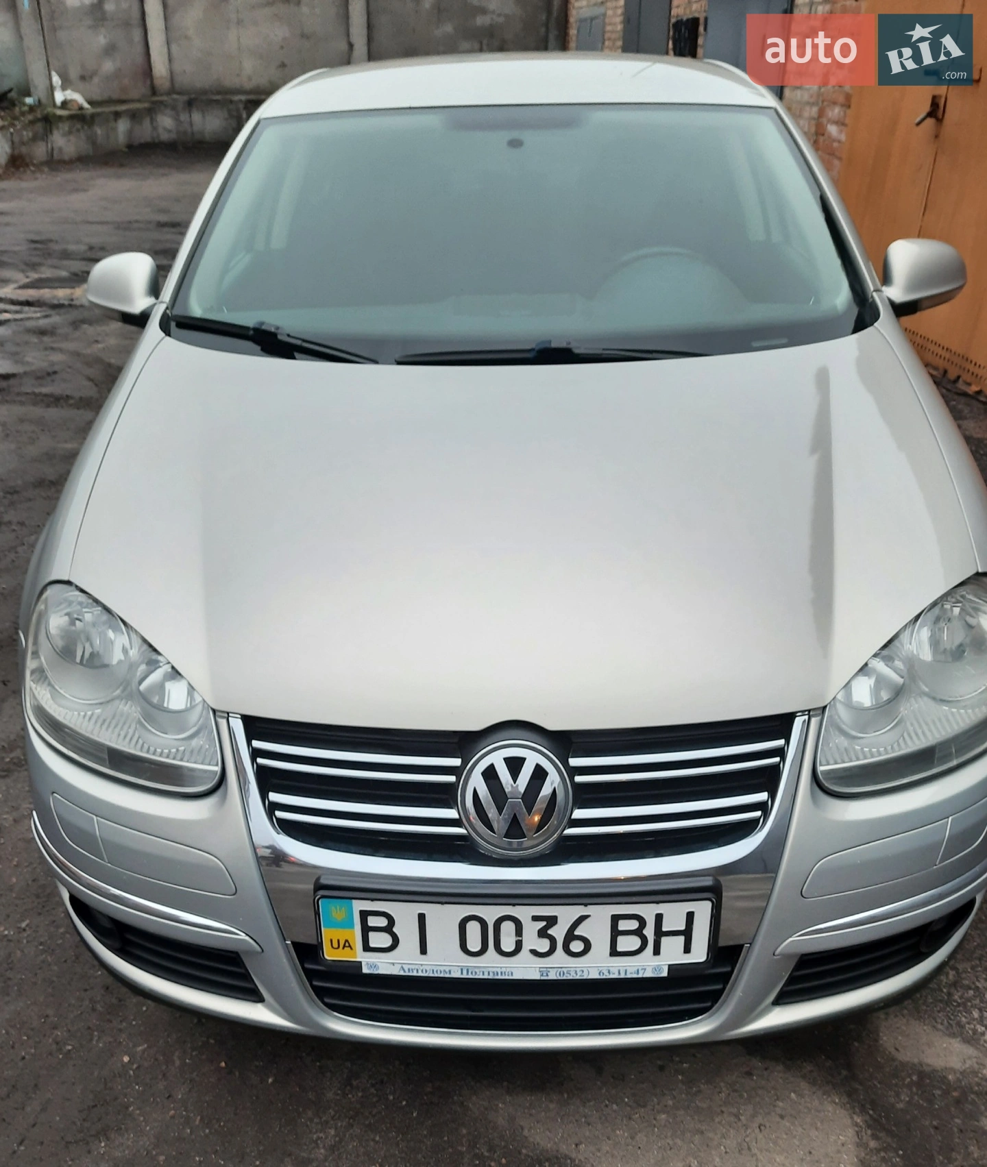 2010 Volkswagen Jetta - фото 1
