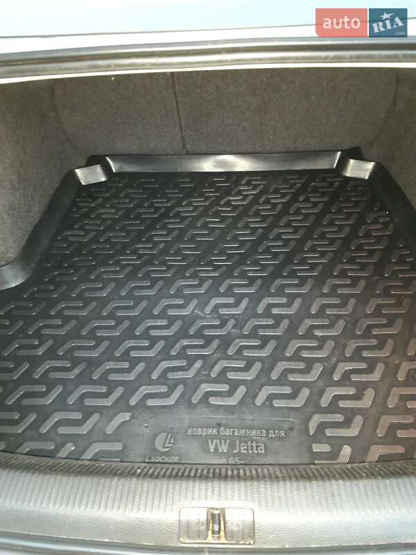 Седан Volkswagen Jetta 2010 в Полтаві