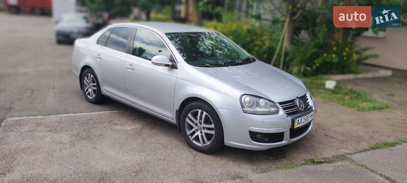 Седан Volkswagen Jetta 2009 в Києві