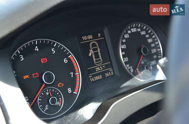 Седан Volkswagen Jetta 2012 в 