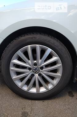 Седан Volkswagen Jetta 2015 в 