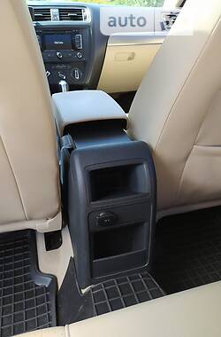 Седан Volkswagen Jetta 2015 в 