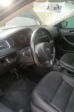 Седан Volkswagen Jetta 2010 в Кривом Роге