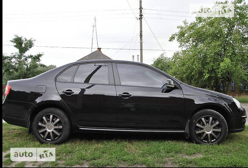 Седан Volkswagen Jetta 2010 в Зіньківі