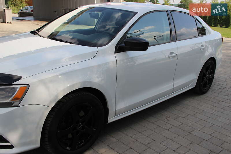Седан Volkswagen Jetta 2015 в Бучачі