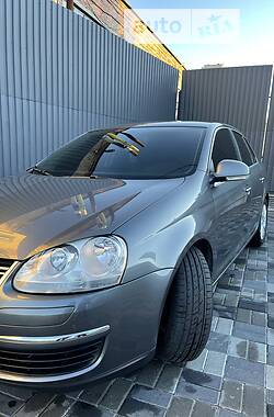 Седан Volkswagen Jetta 2010 в Хмельницком