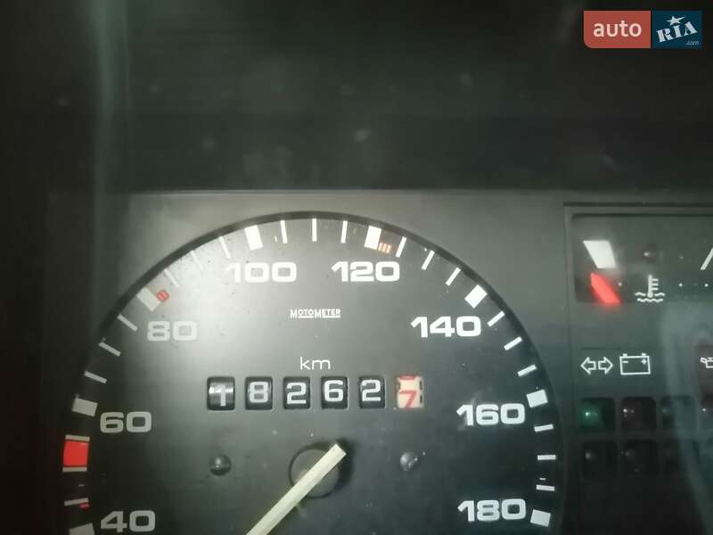 Седан Volkswagen Jetta 1988 в Шацке