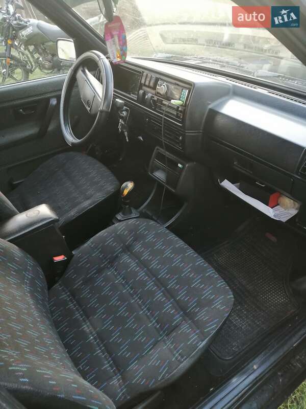 Седан Volkswagen Jetta 1988 в Шацке