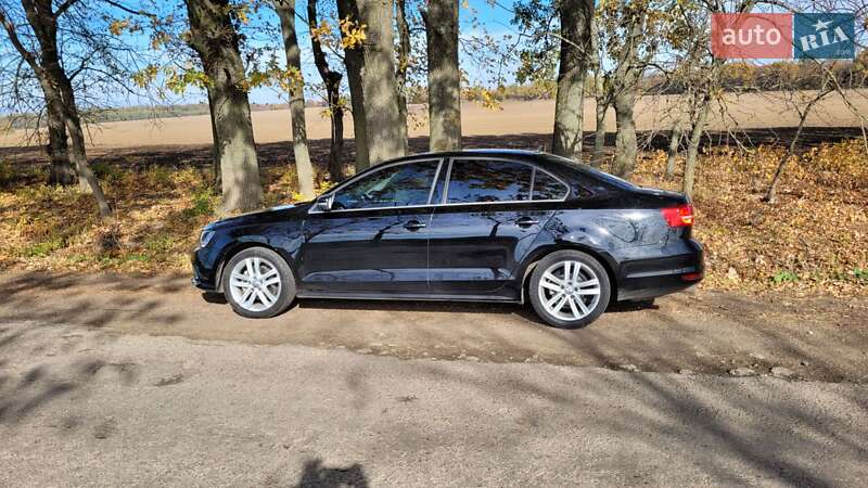 Седан Volkswagen Jetta 2015 в Виннице